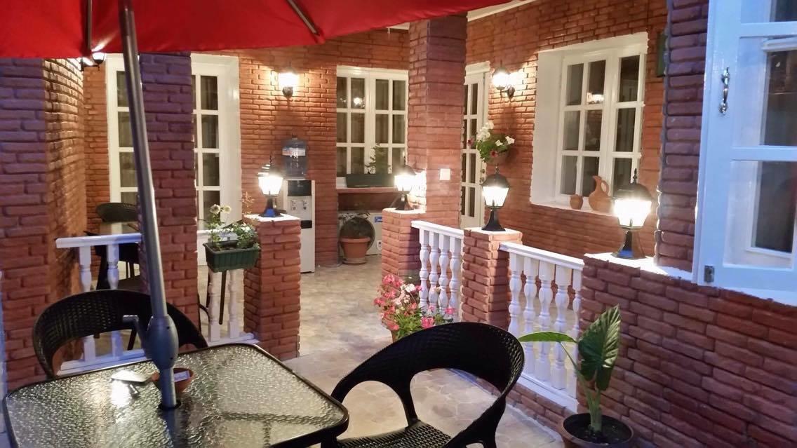 Aparthotel Green Garden Тбилиси Экстерьер фото